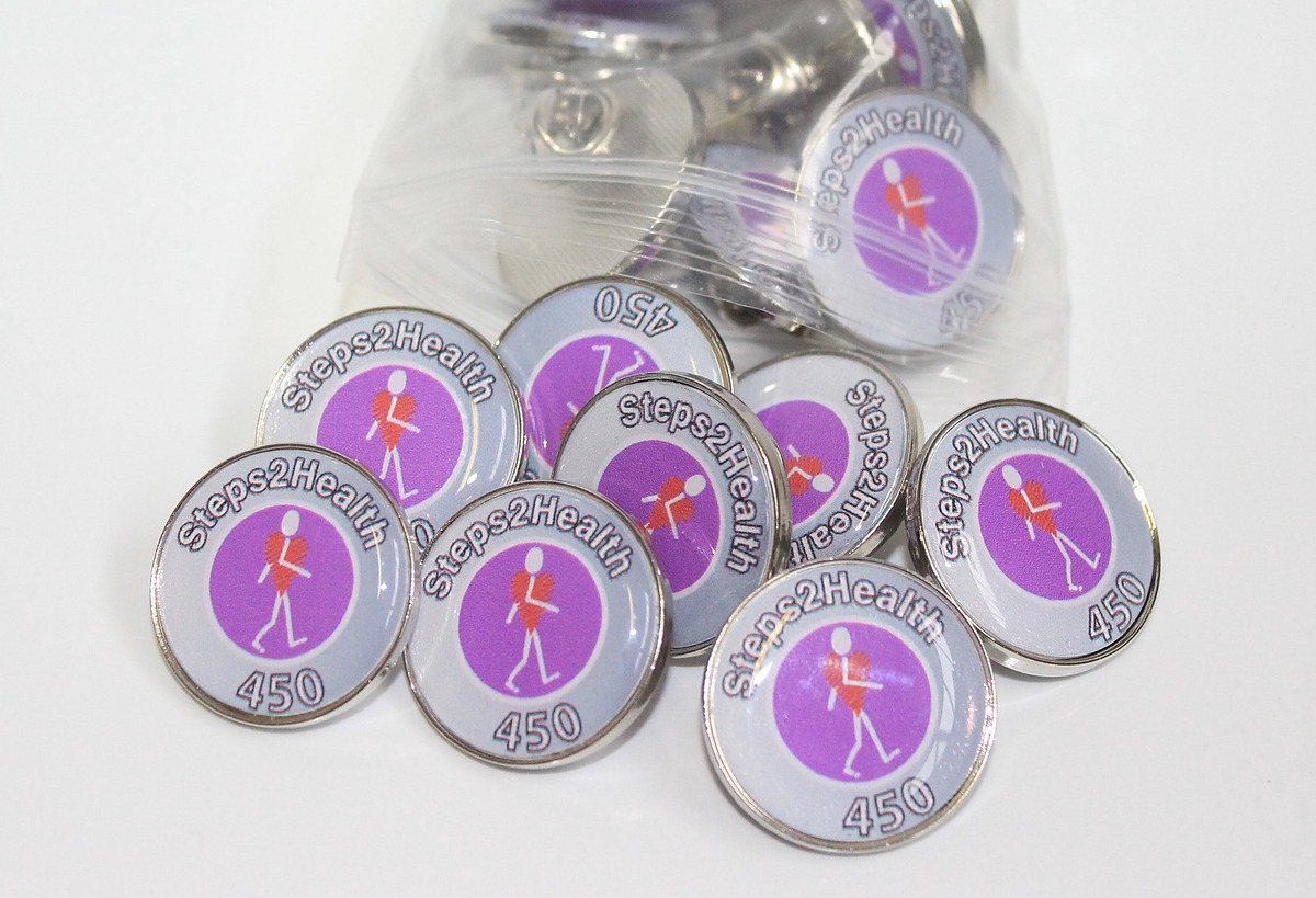 Standard shape pin badge sample 2
